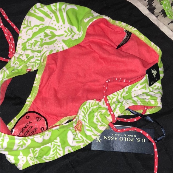 Bikini - Picture 2 of 2